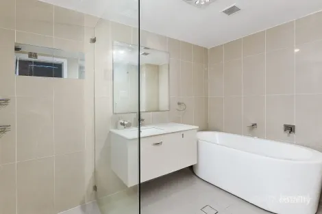 Property photo of 1/17 Masons Parade Point Frederick NSW 2250