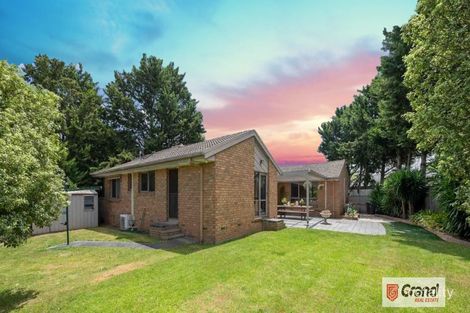 Property photo of 2 Trewin Court Narre Warren VIC 3805