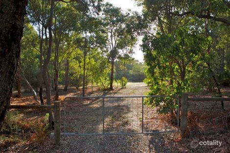 8 Helena St, Mundaring, WA 6073