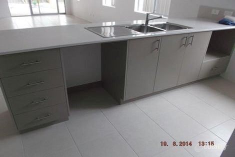 Property photo of 33 Summerville Boulevard Caversham WA 6055