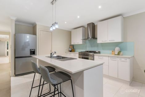 Property photo of 8 Woollahra Parade Taylors Hill VIC 3037