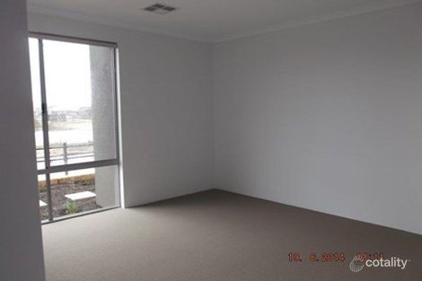 Property photo of 33 Summerville Boulevard Caversham WA 6055