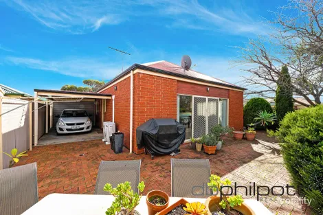Property photo of 28 Featherstone Circuit Greenwith SA 5125