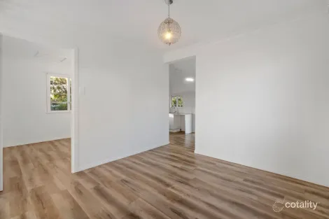 Property photo of 109 Pine Mountain Road Brassall QLD 4305