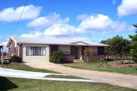 Property photo of 28 Windsor Circle Kingaroy QLD 4610