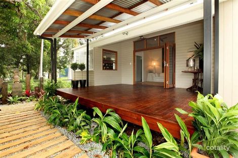 Property photo of 2 Lamington Road West End QLD 4810