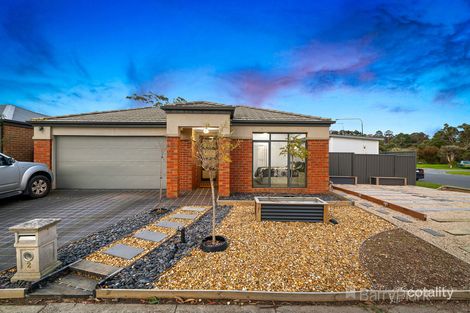 Property photo of 2 Valencia Lane Pakenham VIC 3810