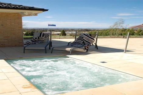 Property photo of 15 Robindale Court Robin Hill NSW 2795