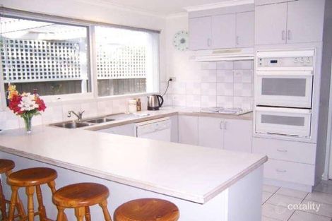 16 Applewood Rise, Somerville, VIC 3912