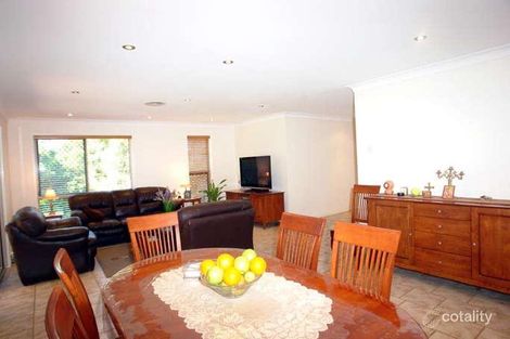 Property photo of 15 Summerfield Place Kenmore QLD 4069