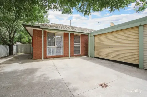 Property photo of 2/49 Mayfair Drive West Wodonga VIC 3690