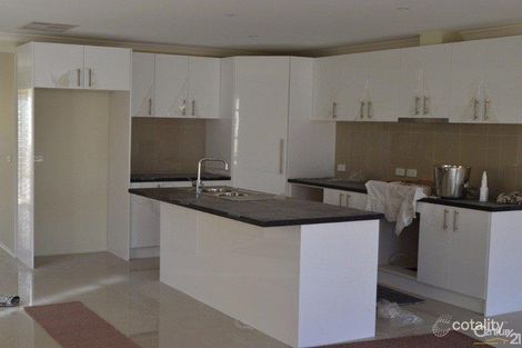 Property photo of 40A Chestnut Chase Pakenham VIC 3810