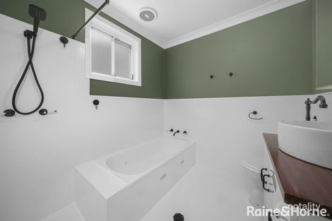 Property photo of 4/67 Fuchsia Crescent Macquarie Fields NSW 2564