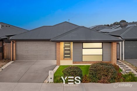18 Sutil Dr, Clyde North, VIC 3978