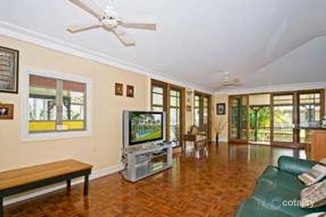 Property photo of 11 Equestrian Drive Maudsland QLD 4210