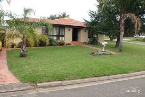 8 Lakewood Cres, Casula, NSW 2170