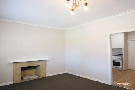 Property photo of 48 McGlinn Way Cloverdale WA 6105