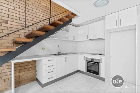 Property photo of 2/12 Oxford Street Box Hill VIC 3128