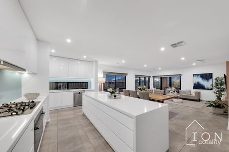 20 Vasello Cct, Cranbourne South, VIC 3977