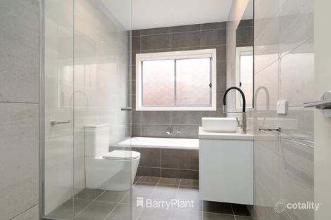 2/59 Heyers Rd, Grovedale, VIC 3216