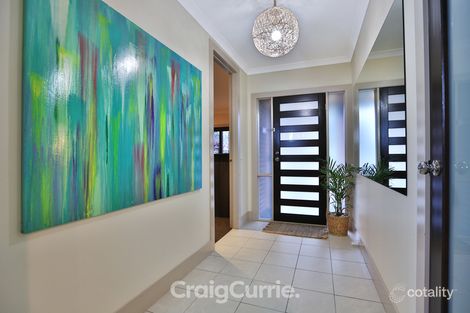 Property photo of 4 Page Close Pakenham VIC 3810