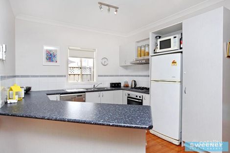 Property photo of 4 Dunstall Gardens Caroline Springs VIC 3023