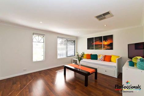 Property photo of 44 Copeland Drive Redcliffe WA 6104