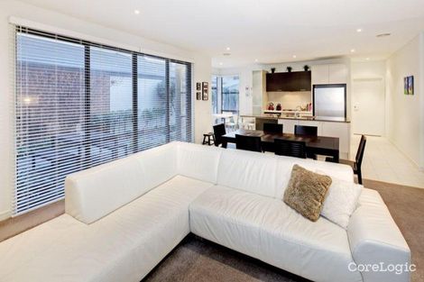 Property photo of 2 Garton Court Mulgrave VIC 3170