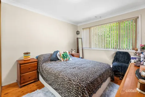 Property photo of 5 Denzil Avenue St Clair NSW 2759