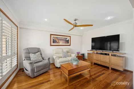 Property photo of 33 Nirringa Road Summerland Point NSW 2259