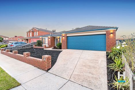Property photo of 71 McKenzie Crescent Roxburgh Park VIC 3064