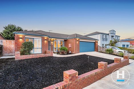 Property photo of 71 McKenzie Crescent Roxburgh Park VIC 3064