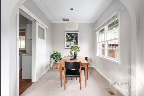 Property photo of 2 Sassella Street Bentleigh East VIC 3165
