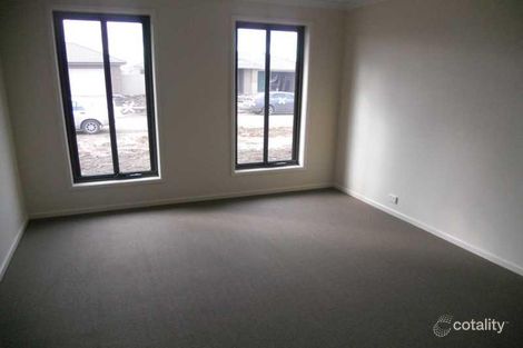 Property photo of 14 Naroo Street Alfredton VIC 3350