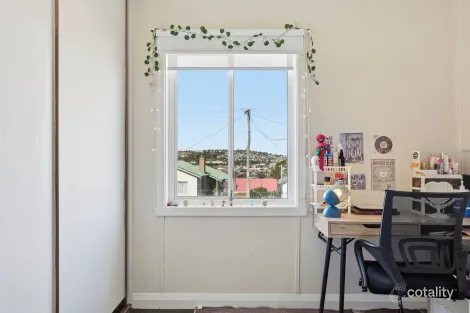 Property photo of 38 Renfrew Circle Goodwood TAS 7010