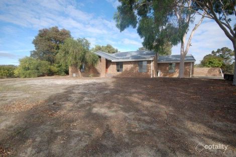 36 Narrakine Rd S, Dumberning, WA 6312