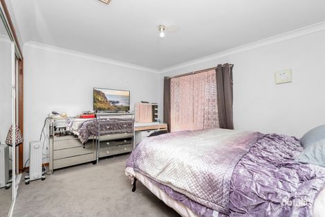 Property photo of 2/16 Yungana Place Glenfield Park NSW 2650