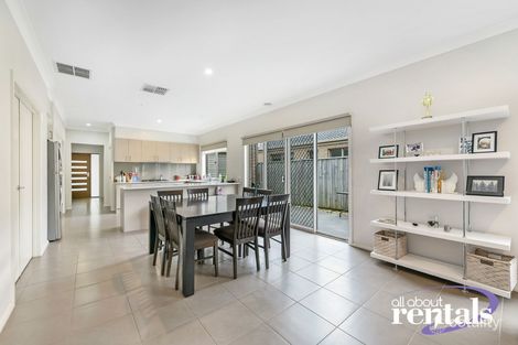 Property photo of 18 Black Gum Crescent Cranbourne West VIC 3977