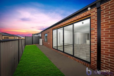 Property photo of 14 Callistemon Road Craigieburn VIC 3064