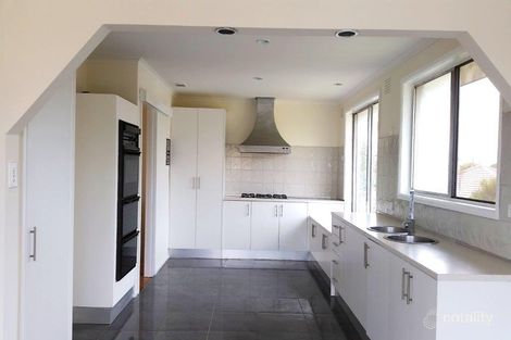 Property photo of 6 Fiona Court Kealba VIC 3021