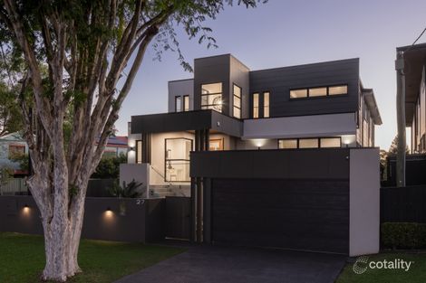 27 Vivian St, Tennyson, QLD 4105