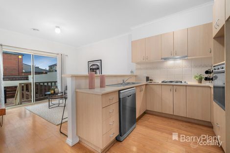 Property photo of 16 Redbark Hill Circuit South Morang VIC 3752
