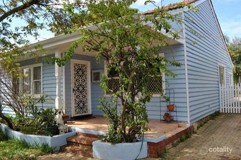 Property photo of 18 Fifth Avenue Beaconsfield WA 6162