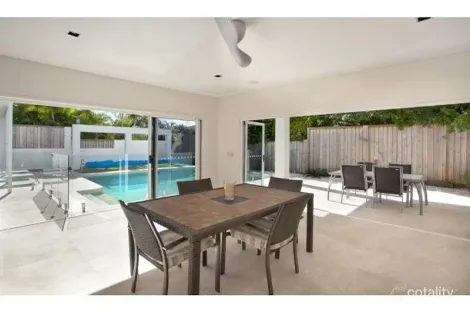 Property photo of 32 Wyona Drive Noosa Heads QLD 4567