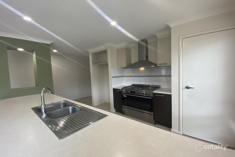 11 Maidenhair Dr, Point Cook, VIC 3030