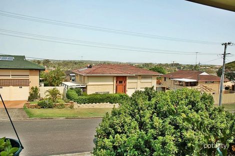 Property photo of 11 Gralunga Street Mansfield QLD 4122