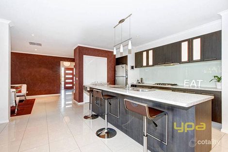 Property photo of 4 Dargi Green Caroline Springs VIC 3023