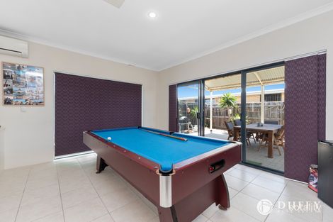 Property photo of 8 Riceflower Boulevard Halls Head WA 6210