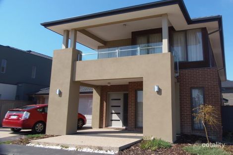 Property photo of 5 Otago Loop Caroline Springs VIC 3023