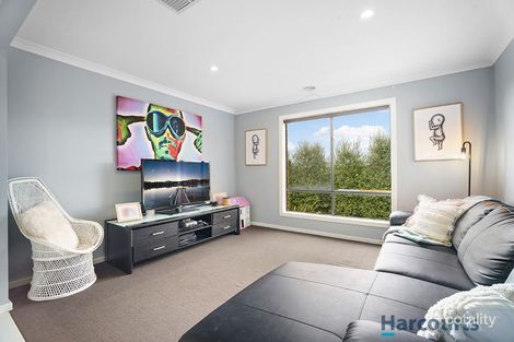 Property photo of 27 Willowbank Way Brown Hill VIC 3350